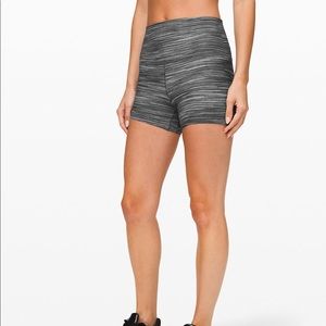 Lululemon size 4 Align short 4” rare spacedye